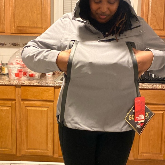 WOMEN'S APEX FLEX GTX® CAPE ANORAK - Picture 4 of 4